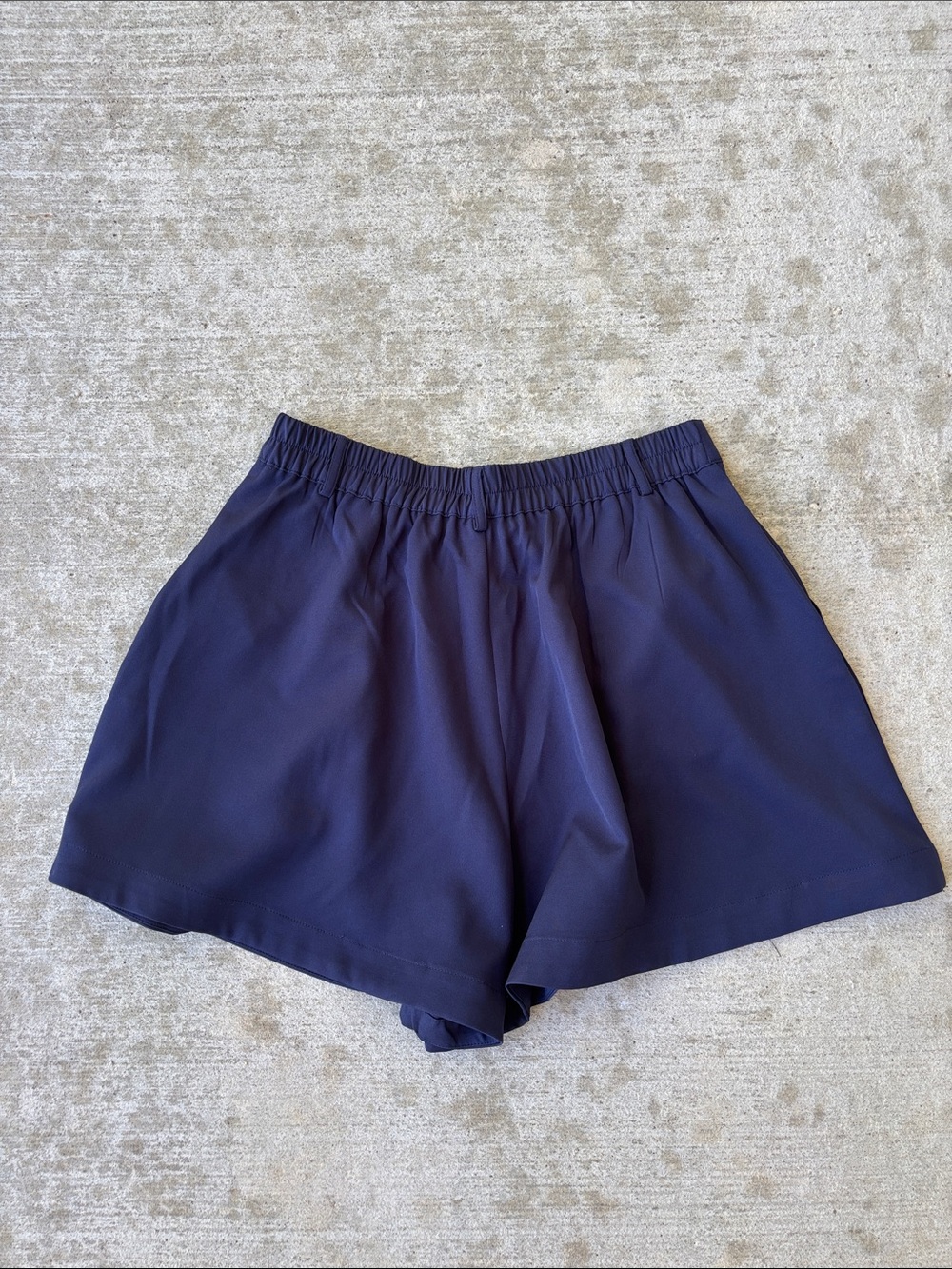 APRICOT Navy High-Waist Wide Leg Tailored Shorts - Picture 12 of 13
